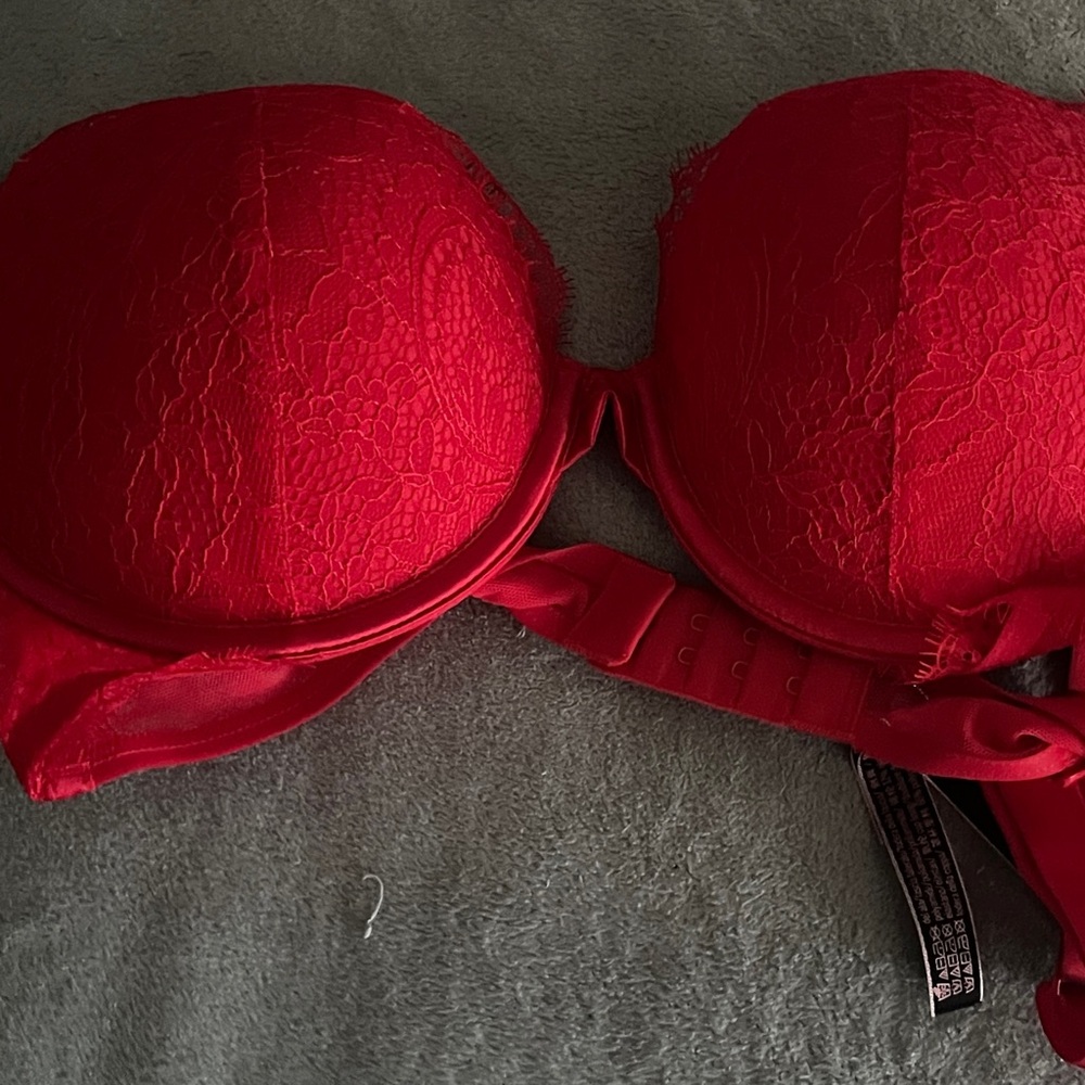 victoria secret very sexy push up /push up shine strap 34C